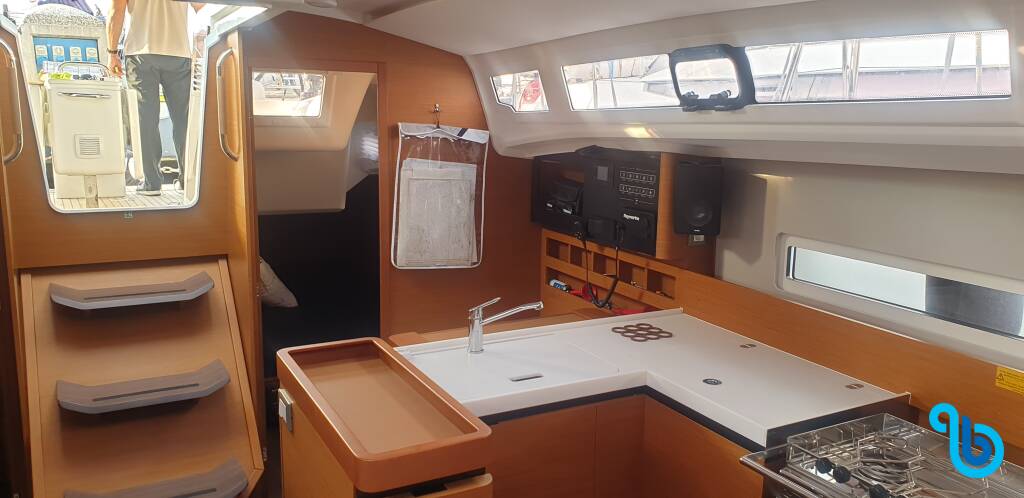 Sun Odyssey 410 Performance , THE SONG IS YOU