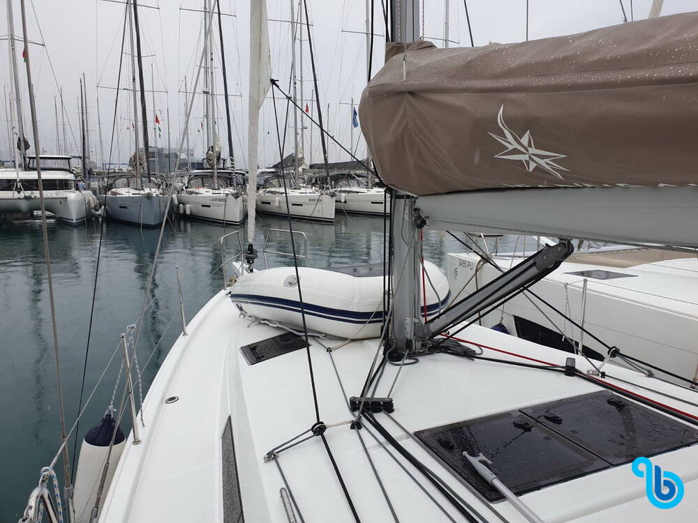 Sun Odyssey 410, JUTISA