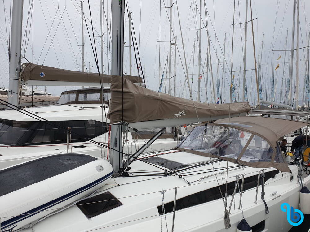 Sun Odyssey 410, JUTISA