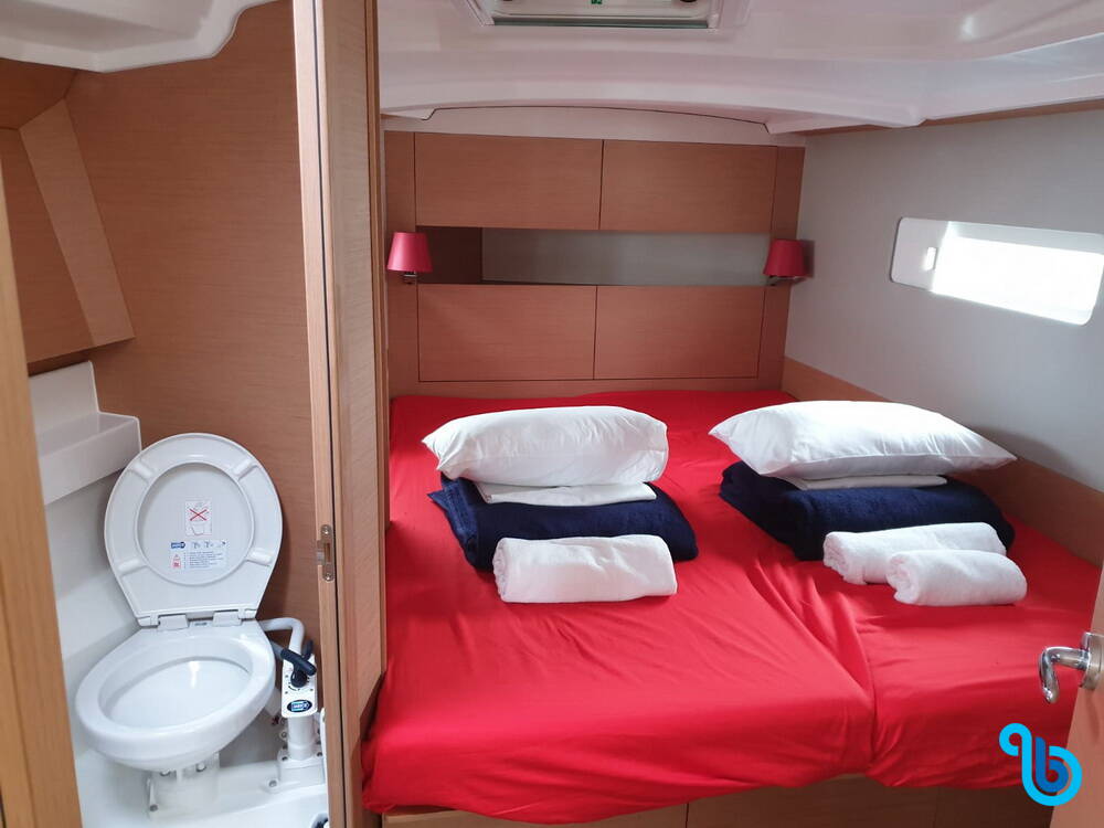 Sun Odyssey 410, JUTISA