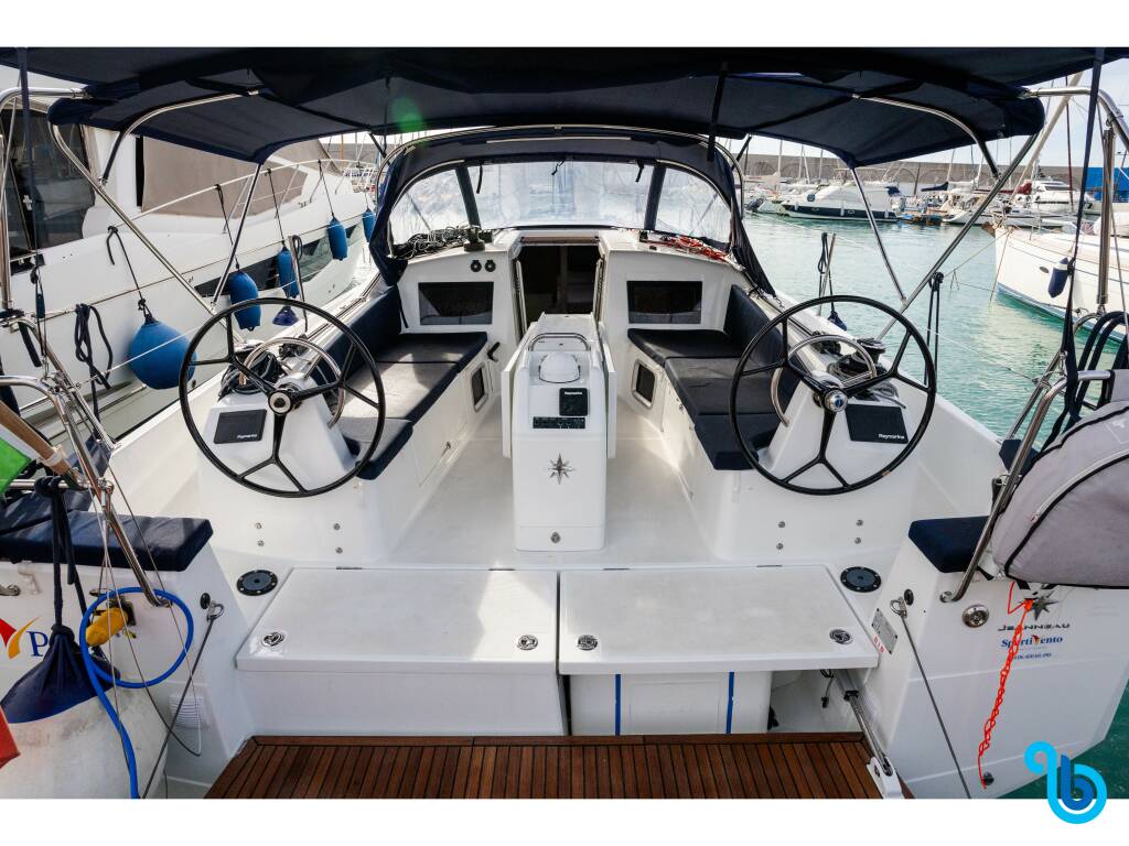 Sun Odyssey 410, Pheia - Comfort line