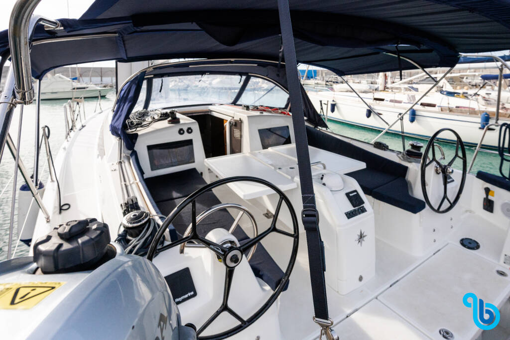 Sun Odyssey 410, Pheia - Comfort line