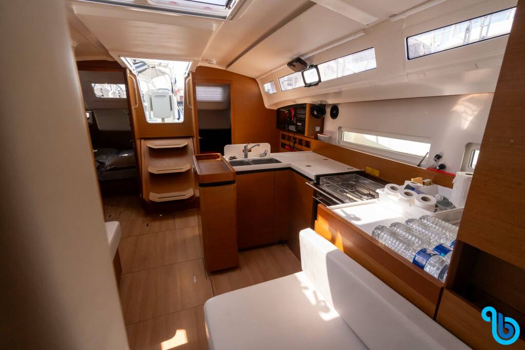 Sun Odyssey 410, PLAYE 