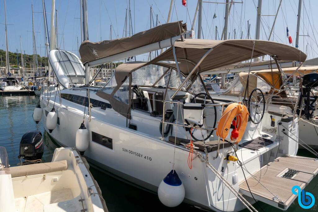 Sun Odyssey 410, MOUSTIQUE II 