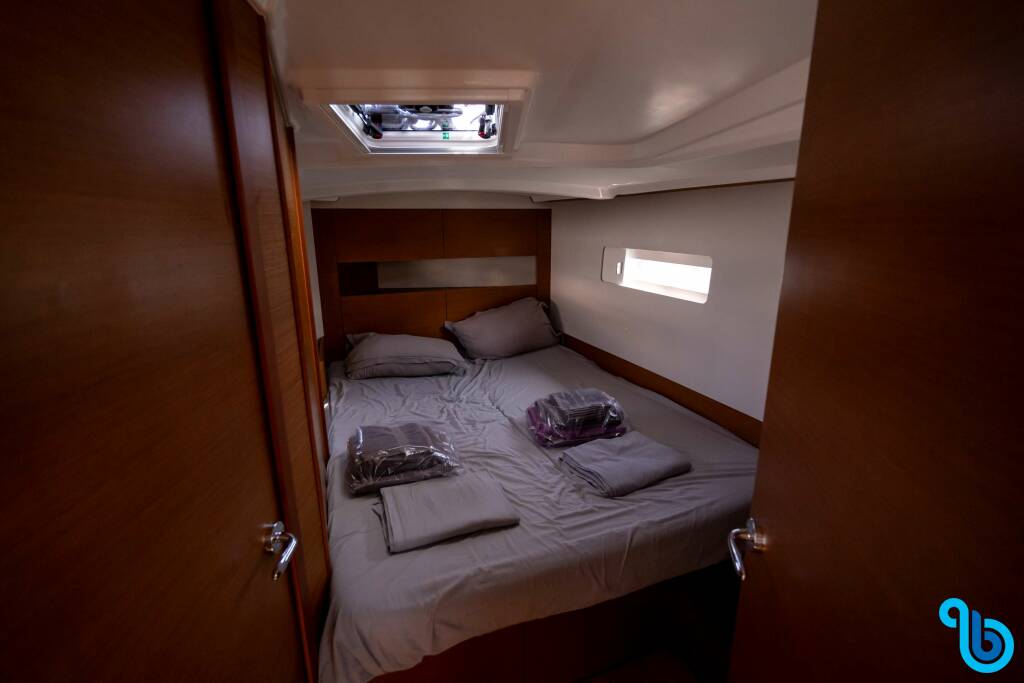 Sun Odyssey 410, MOUSTIQUE II 