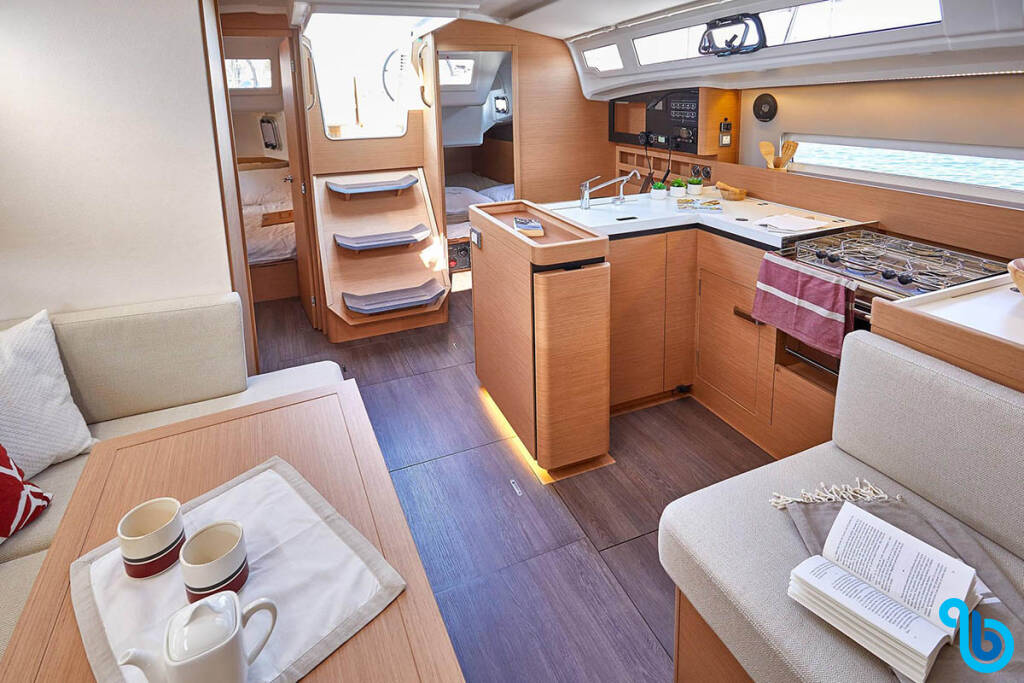 Sun Odyssey 410, Hygge