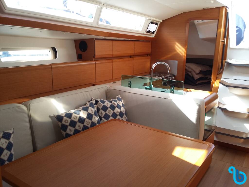 Sun Odyssey 419, Comanegra