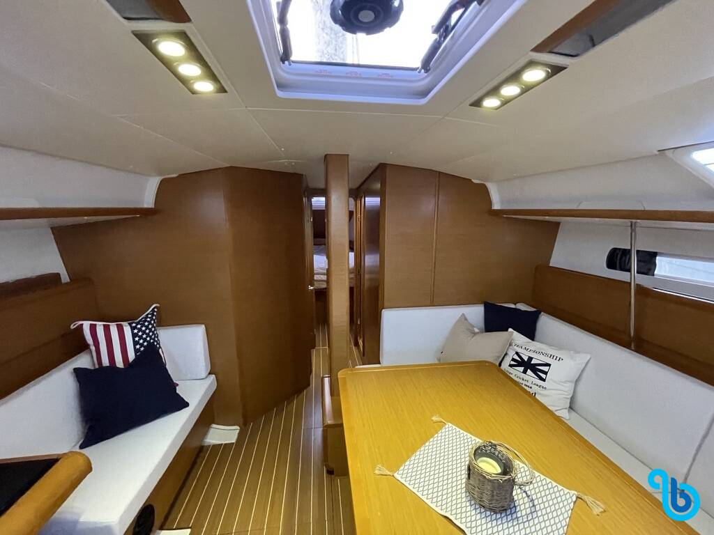 Sun Odyssey 439, Petrine II