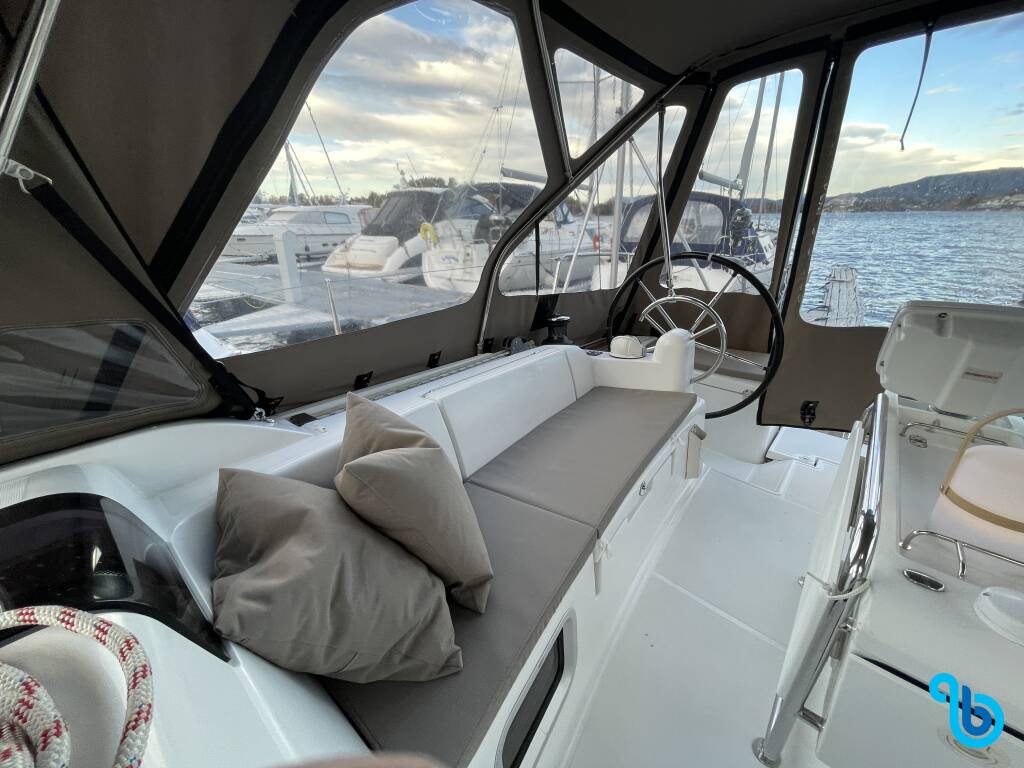 Sun Odyssey 439, Petrine II