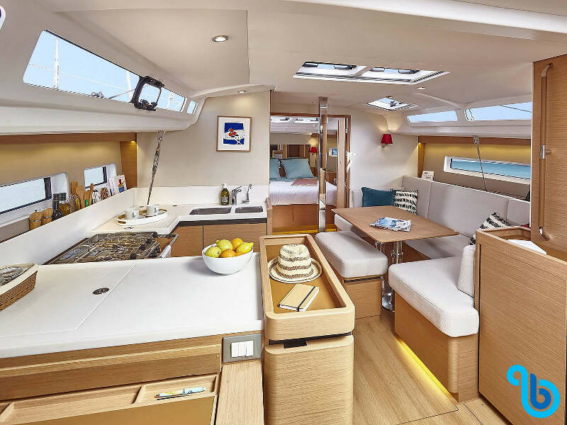 Sun Odyssey 440, 