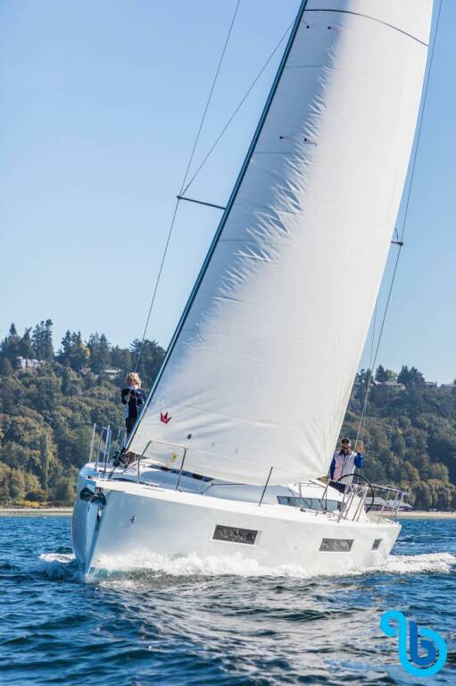 Sun Odyssey 440, HOST