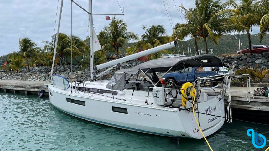 Sun Odyssey 440, White Cap