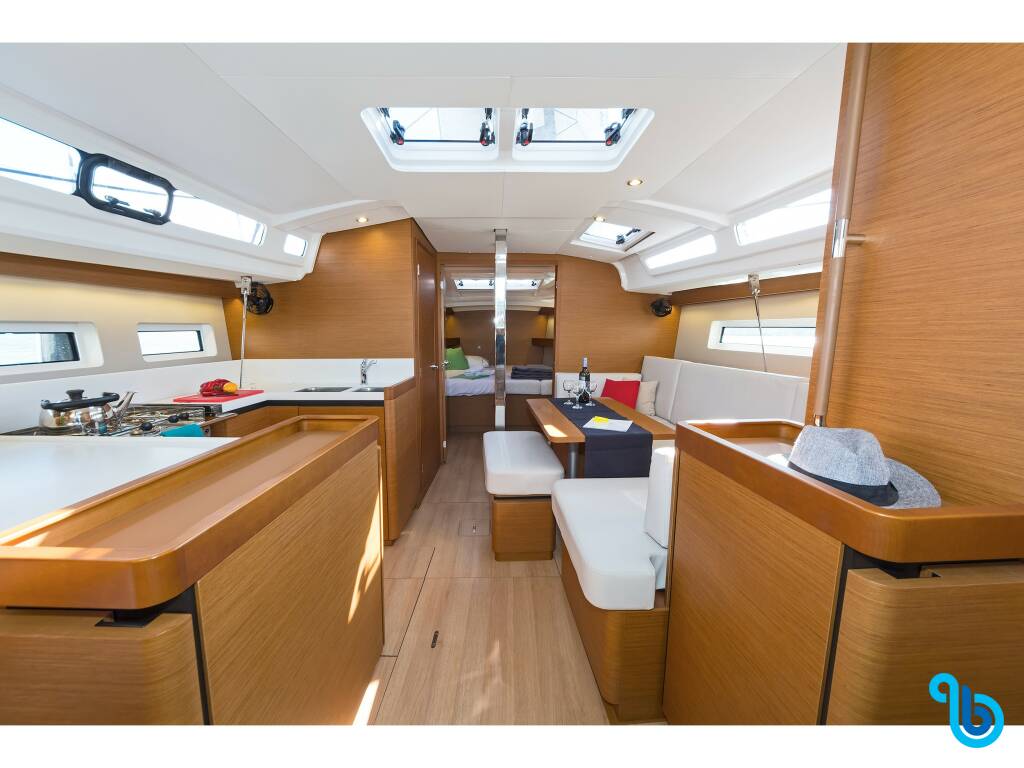 Sun Odyssey 440, 