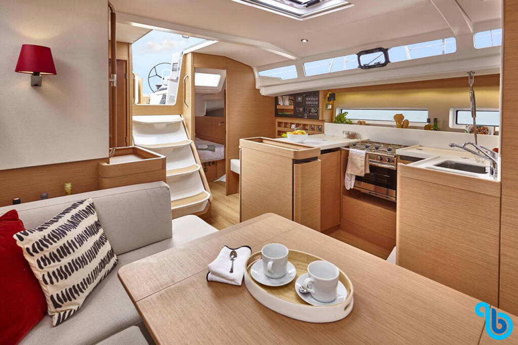 Sun Odyssey 440, 