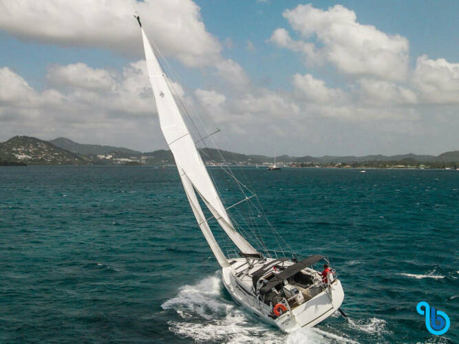 Sun Odyssey 440  Moon