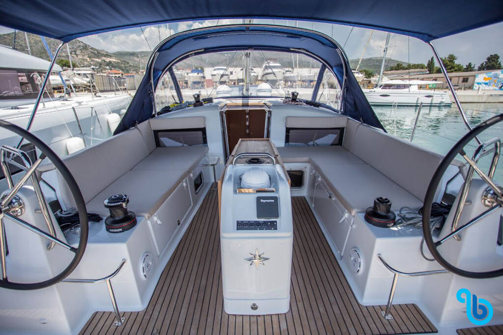 Sun Odyssey 440, Modesty