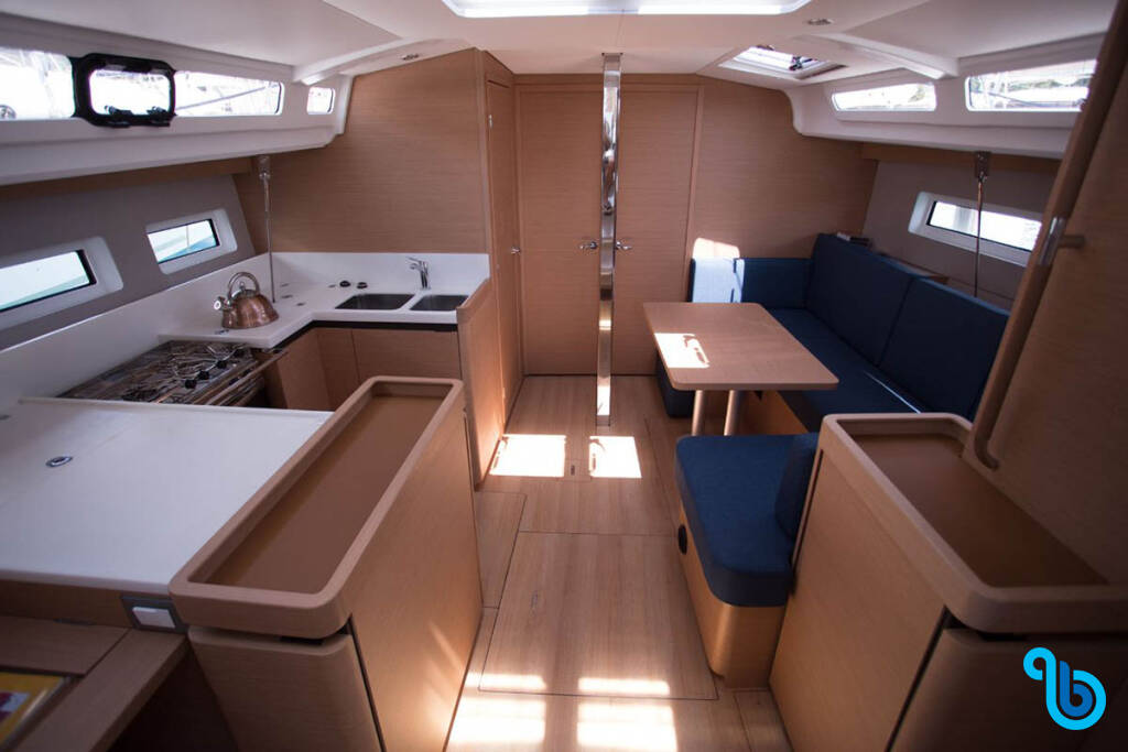 Sun Odyssey 440, Modesty