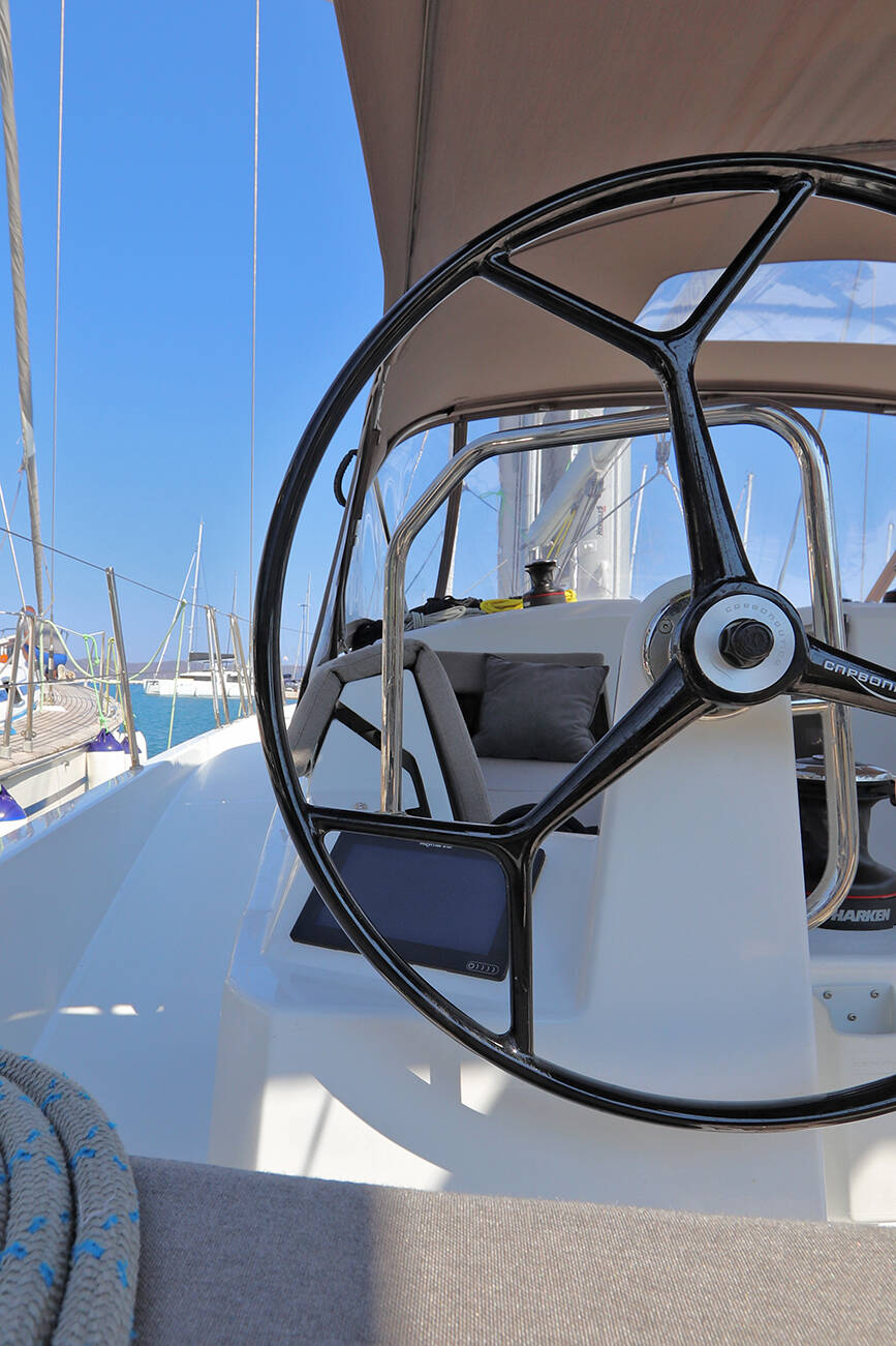 Sun Odyssey 440, Ermis