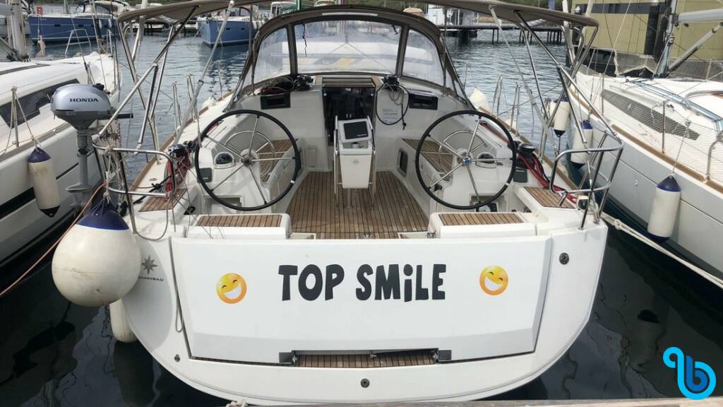 Sun Odyssey 449, Top Smile