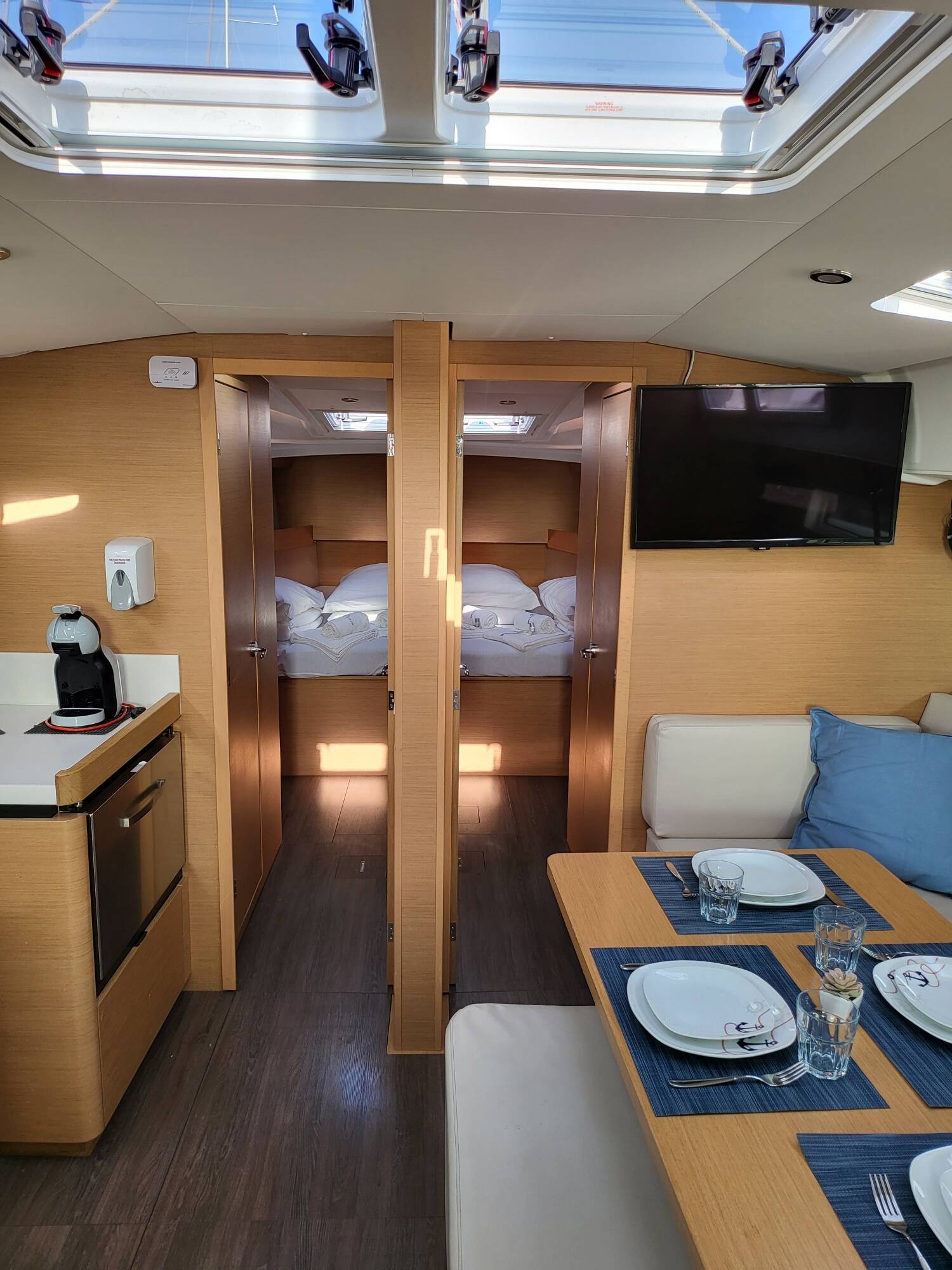 Sun Odyssey 490, 