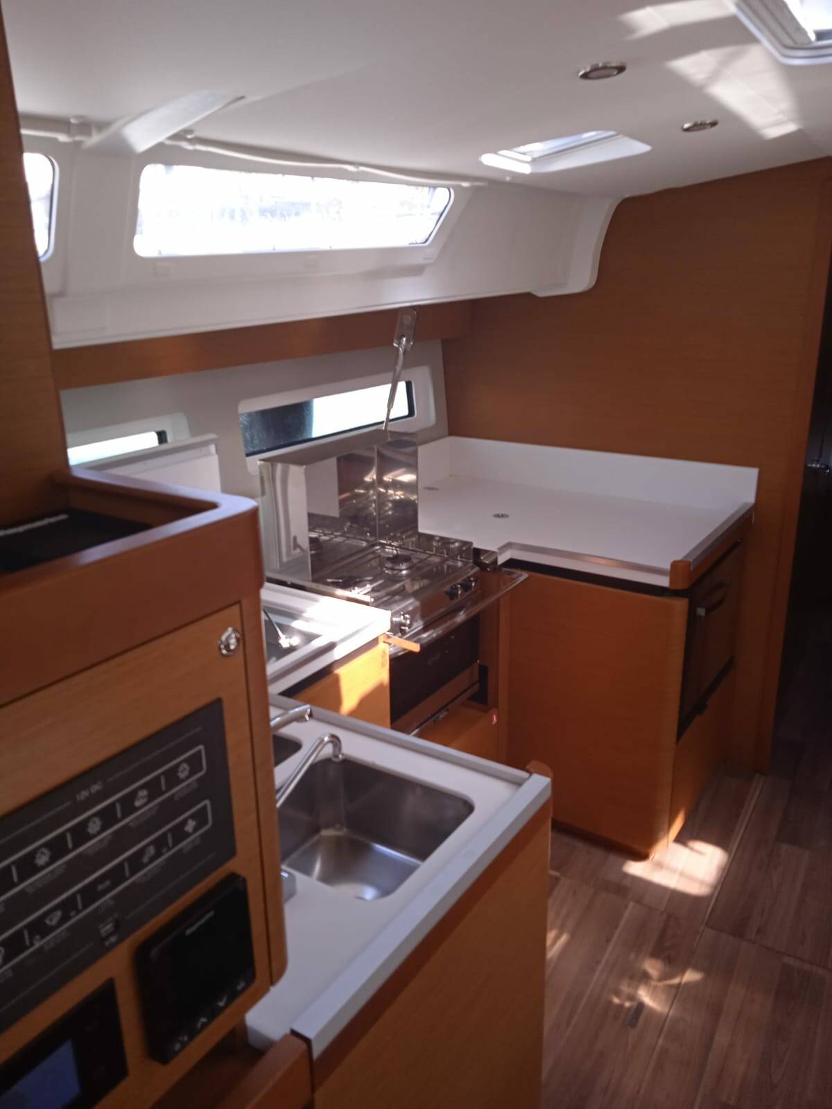 Sun Odyssey 490, 