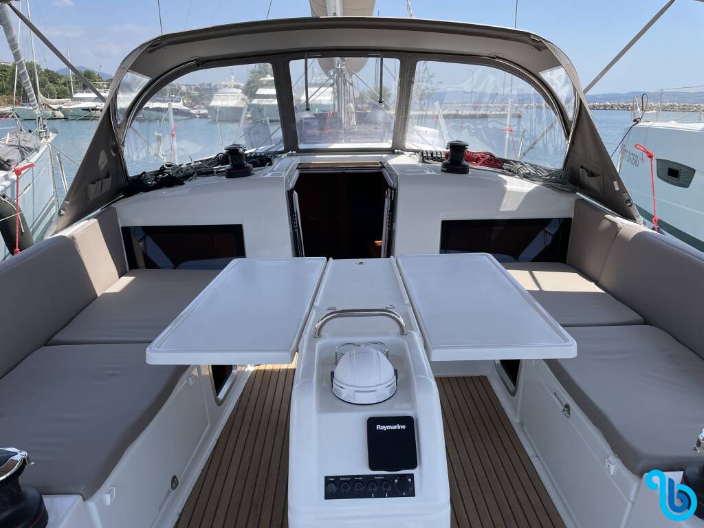 Sun Odyssey 490, Electra