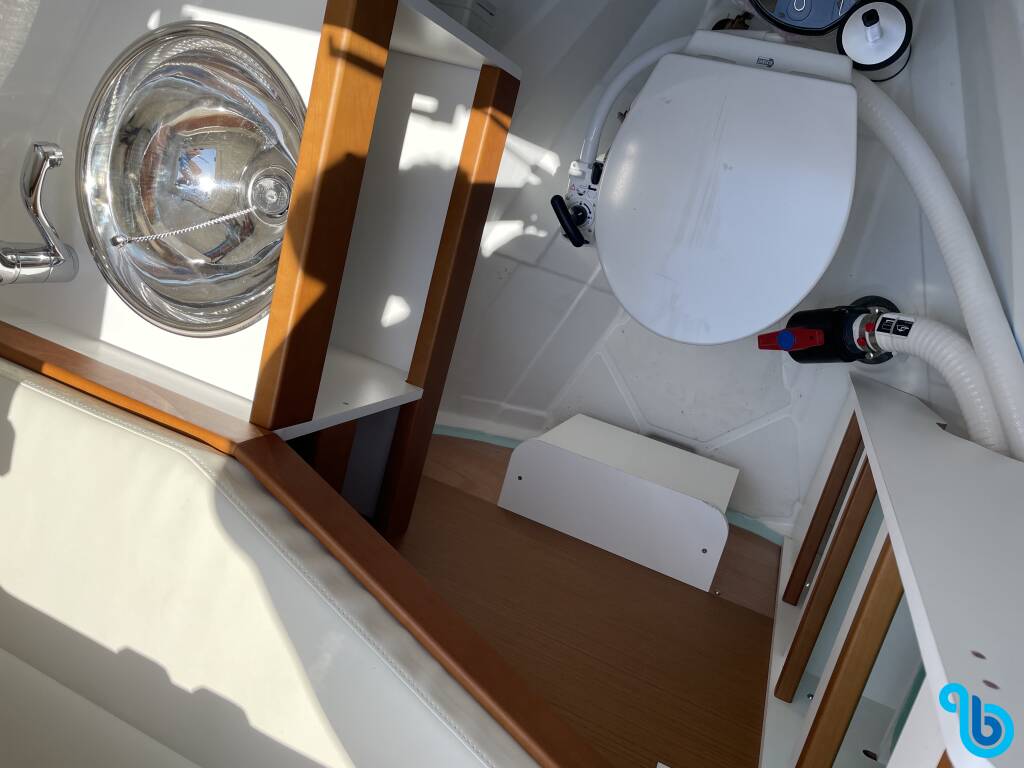 Sun Odyssey 490, Electra