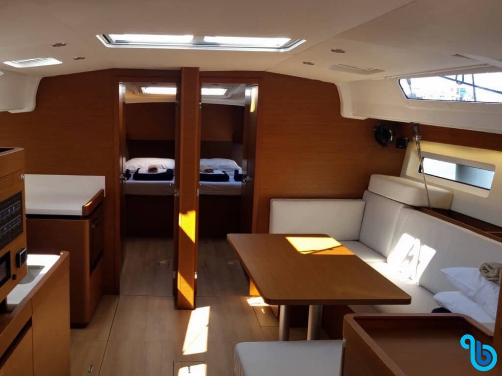 Sun Odyssey 490, 