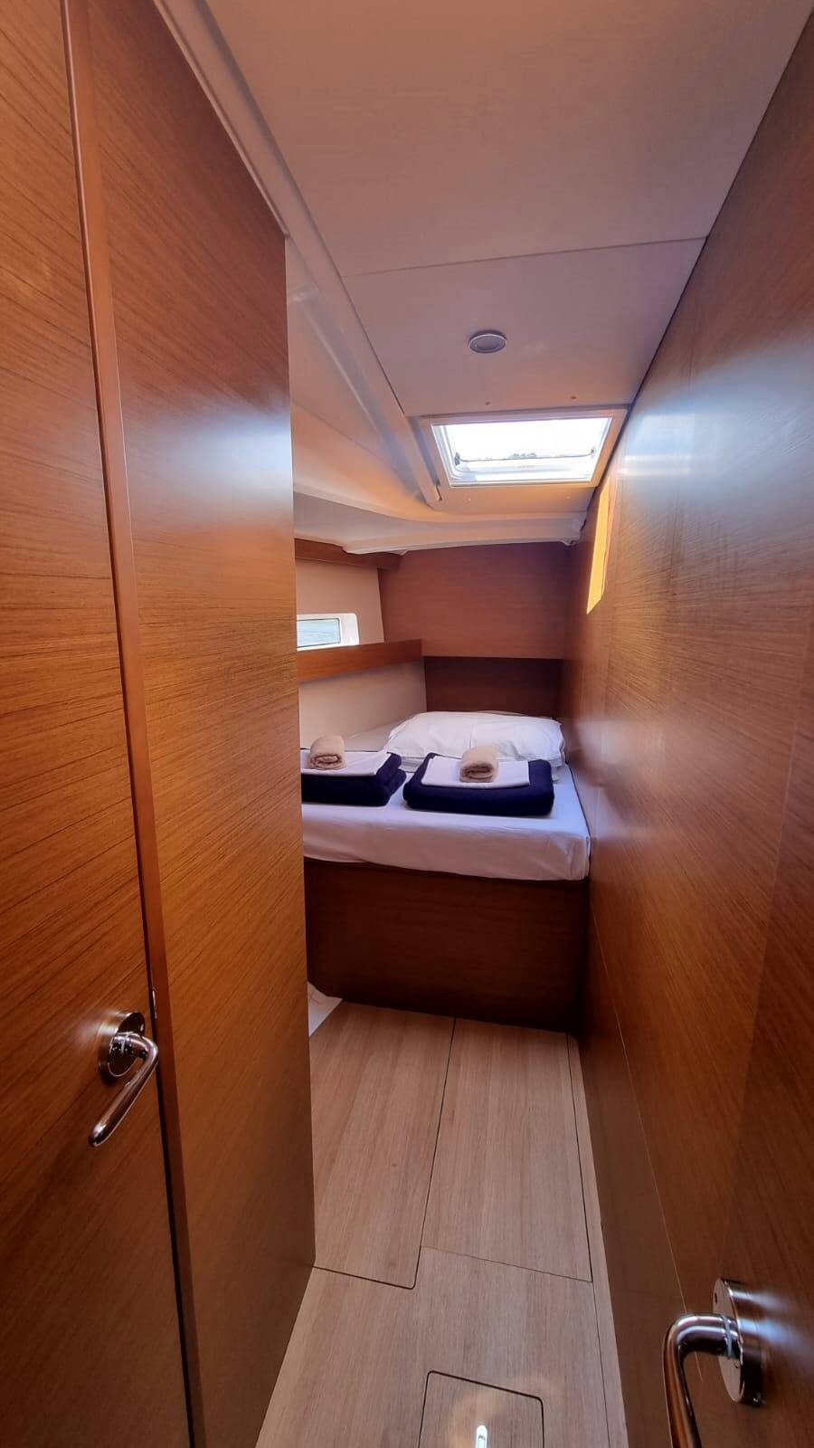 Sun Odyssey 490, 