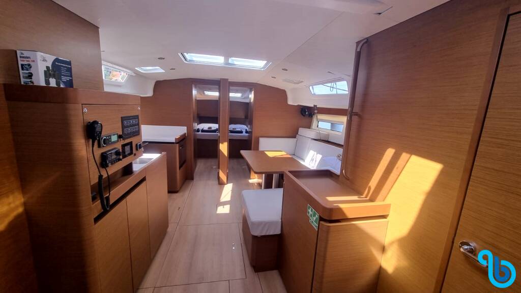 Sun Odyssey 490, 