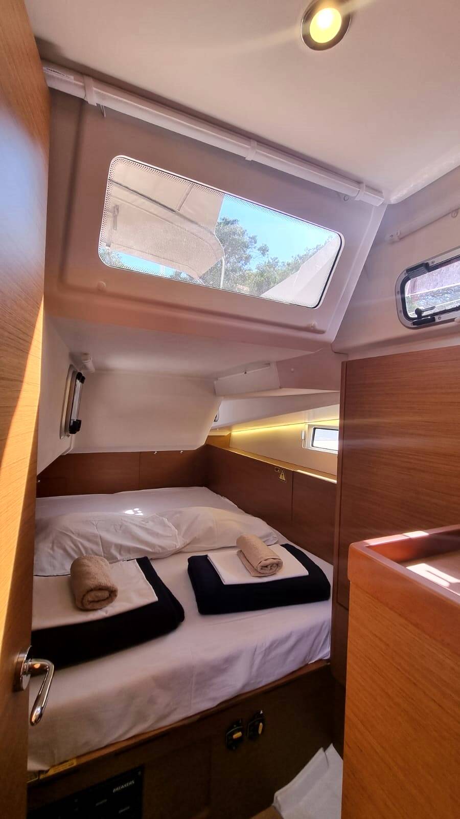 Sun Odyssey 490, 