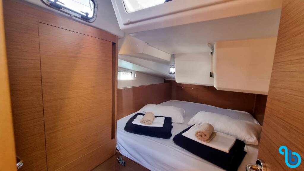 Sun Odyssey 490, 