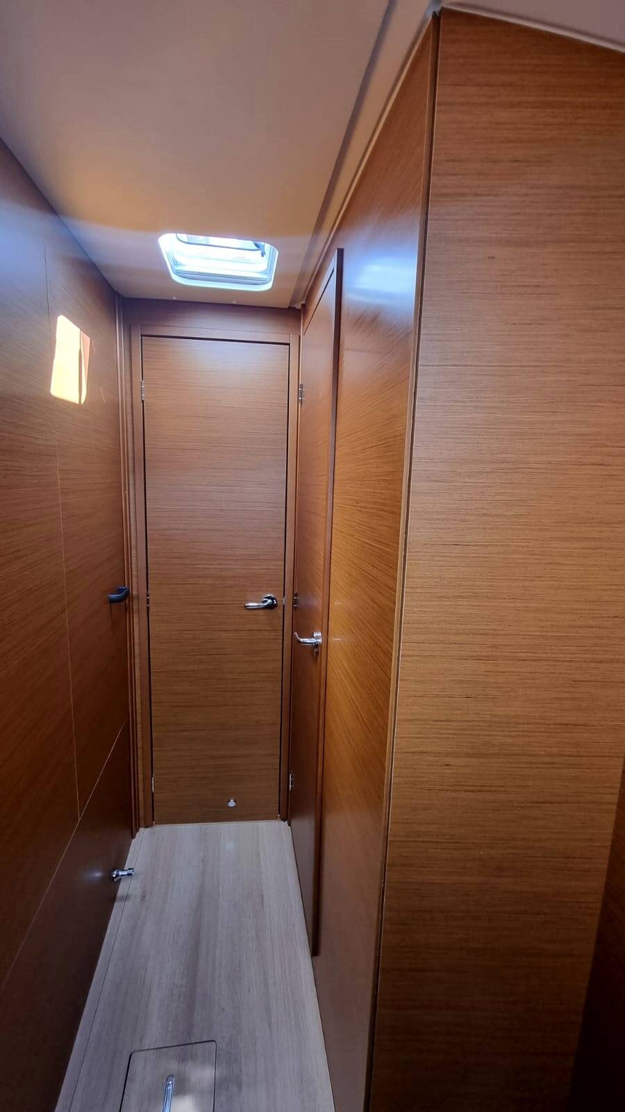 Sun Odyssey 490, 