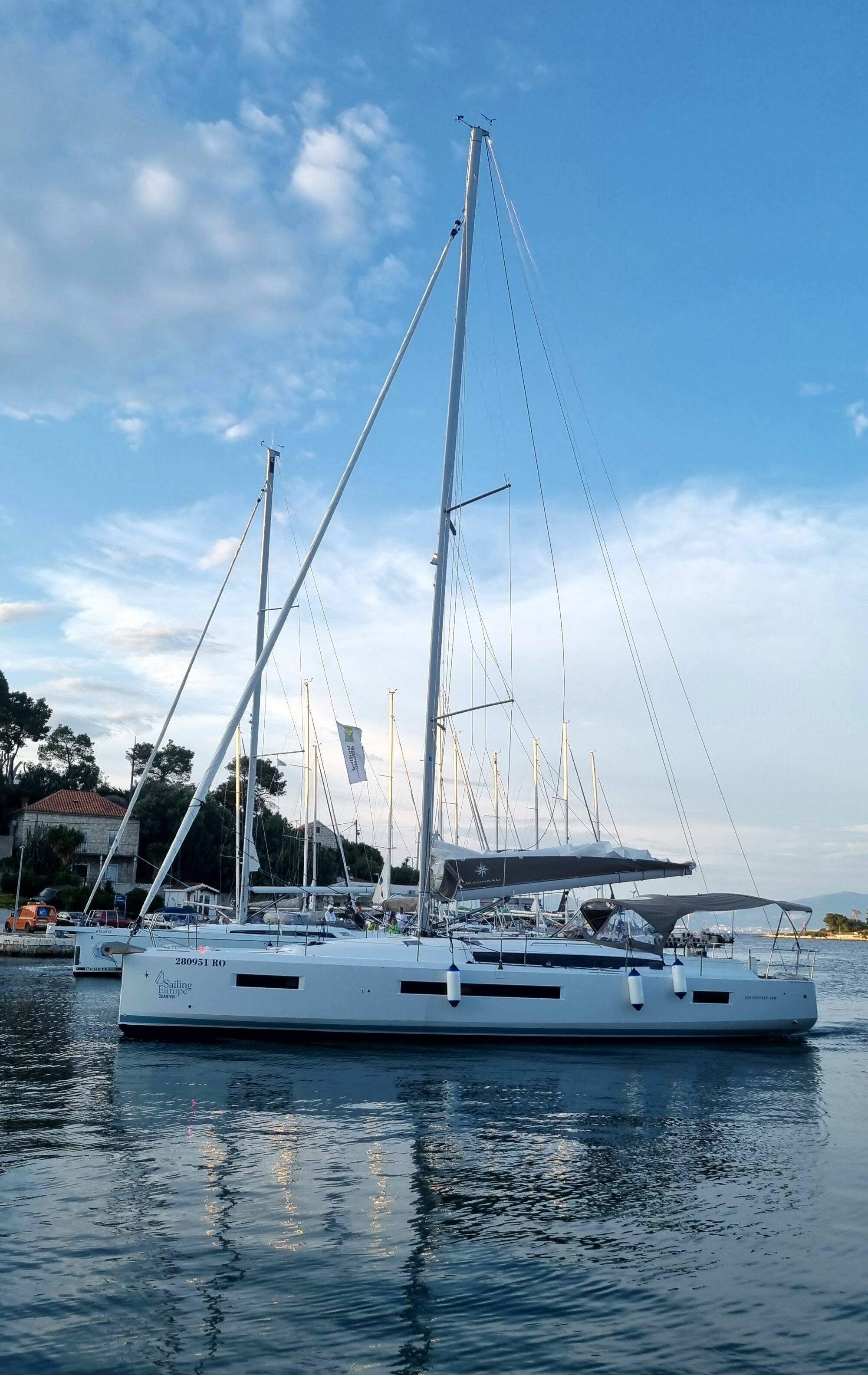 Sun Odyssey 490, 