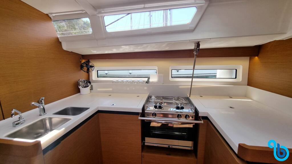 Sun Odyssey 490, 