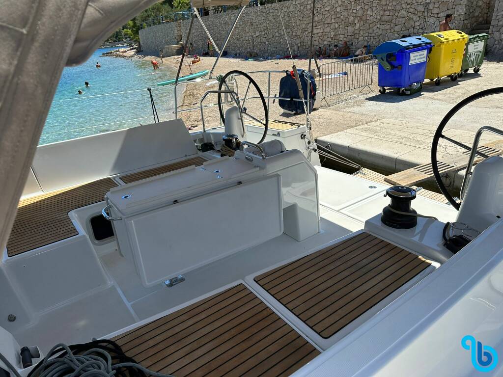 Sun Odyssey 490, 