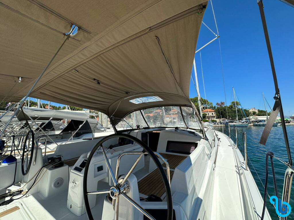 Sun Odyssey 490, 