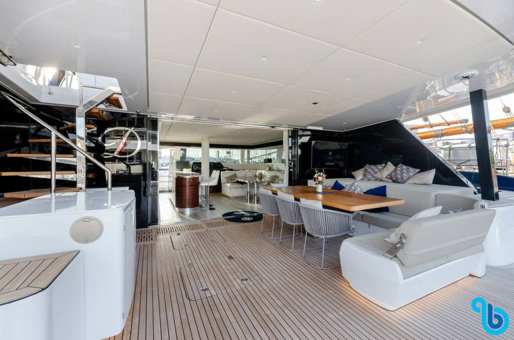 Sunreef 60, Dessus