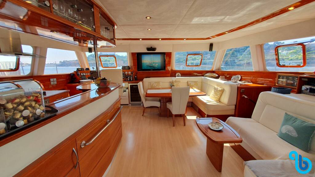 SUNREEF 62, 