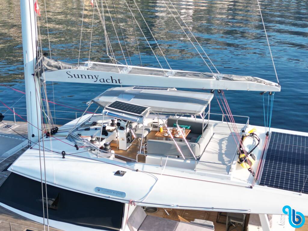 SUNREEF 62, 