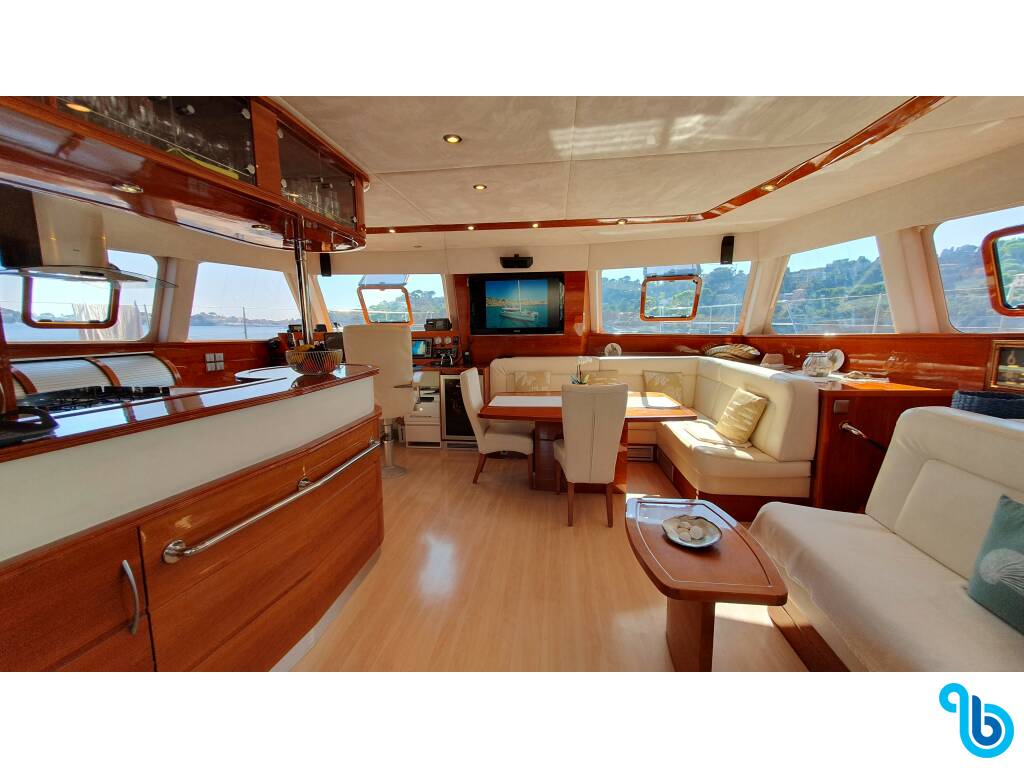 SUNREEF 62, 