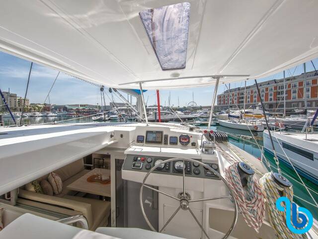 Sunsail 404, 