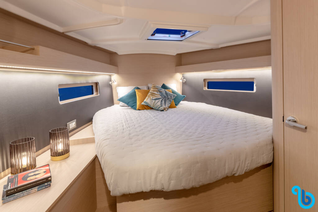 Sunsail 42, 