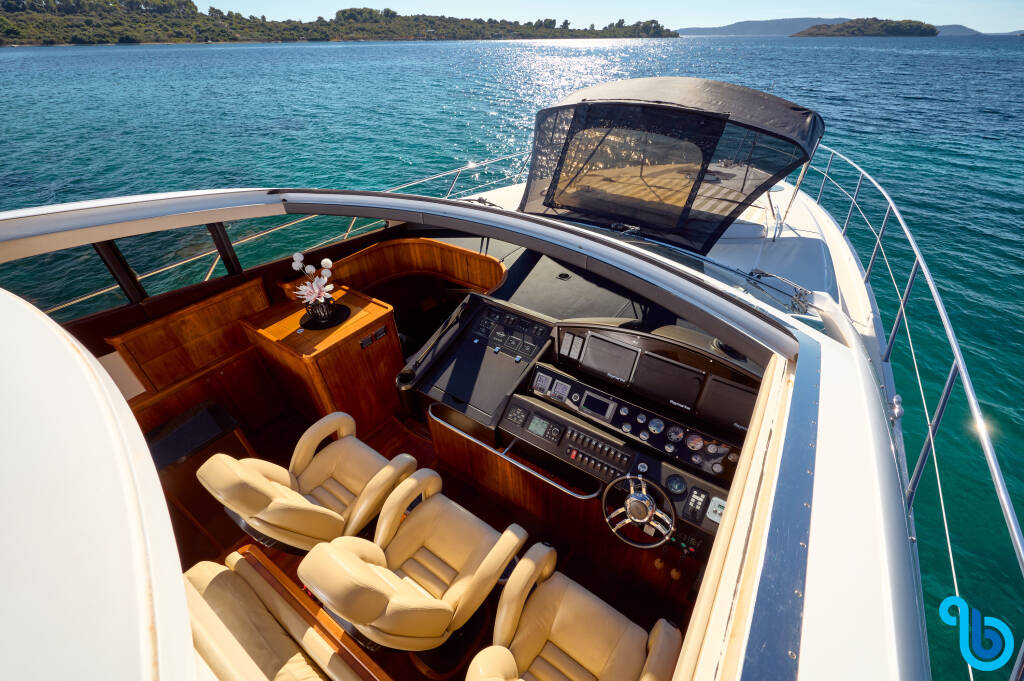 Sunseeker Predator 72, Ghost