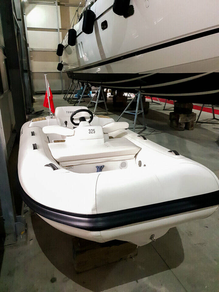 Sunseeker Predator 72, Ghost