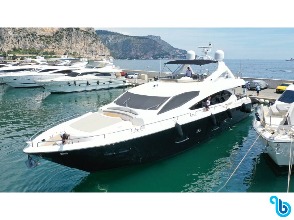 Sunseeker Yacht 88, Shine R