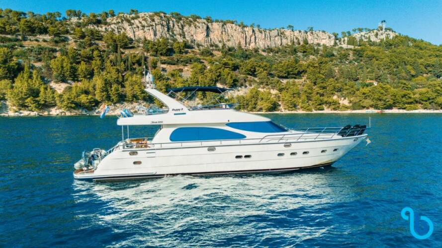 Happy3 Yate de lujo a motor